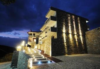 Philippeio Hotel has Balcony rooms