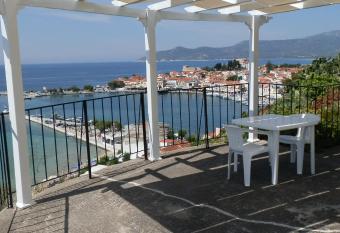 Samos Rooms has Balcony rooms
