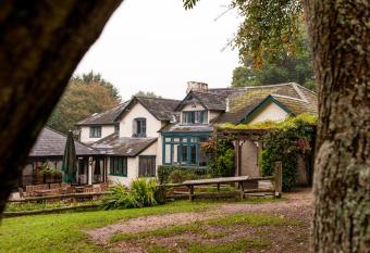 High Corner Inn has Balcony rooms