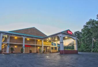 Red Roof Inn Crossville allows 18 year olds to book a room