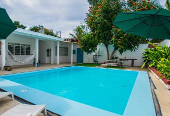 Casa Pancho Playa has Balcony rooms
