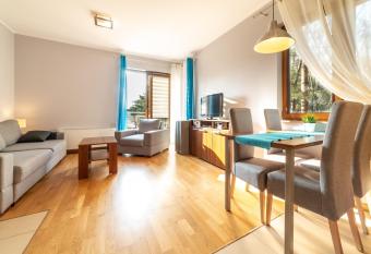 Villa 4 Pory Roku has Balcony rooms