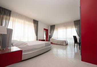 Resort la Magnolia has Balcony rooms