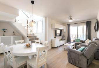 Atico en playa muchavista san juan Estrella has Balcony rooms