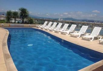 Curta Florian  polis em Alto Padr  o allows 18 year olds to book a room