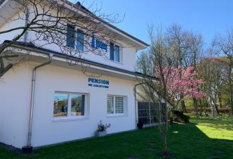 Pension Die Schlafstube has Balcony rooms