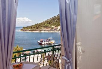 Villa Stana has Balcony rooms