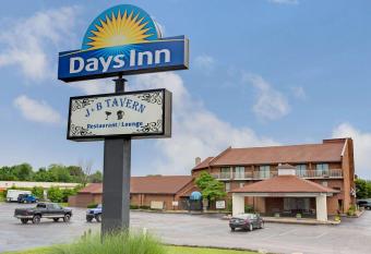 Days Inn by Wyndham Cincinnati East has Smoking rooms