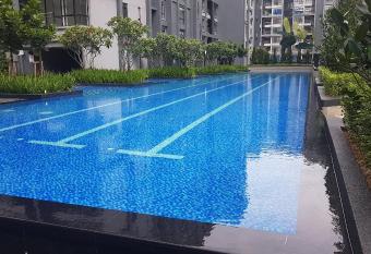 D Kroll Utropolis Glenmarie Studio Suite allows 18 year olds to book a room