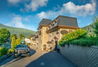 Prestige Inn Nelson has Balcony rooms