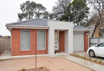 Beischer Apt A has Balcony rooms