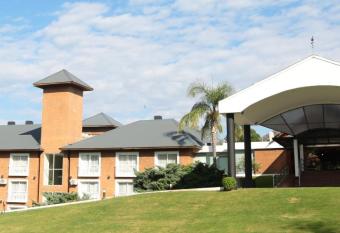 Howard Johnson Hotel & Spa Villa General Belgrano has Balcony rooms