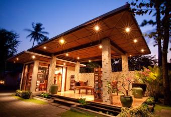 Ellora Villa has Balcony rooms