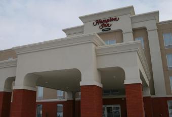 Hampton Inn by Hilton Fort Saskatchewan allows 18 year olds to book a room
