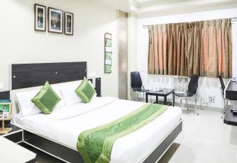 Treebo Trend Bagga International Jalna Road has Smoking rooms