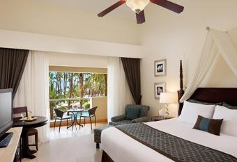 Jewel Palm Beach allows 18 year olds to book a room
