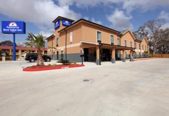 Americas Best Value Inn Sulphur allows 18 year olds to book a room