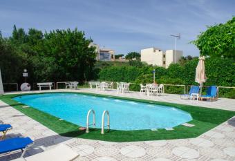 Alkion Hotel allows 18 year olds to book a room