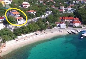 Villa Pintar has Balcony rooms