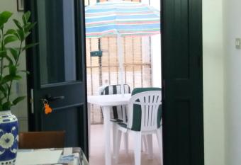 Casa vacanze Annette allows 18 year olds to book a room