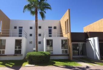Conjunto Ballena Townhouses has Balcony rooms