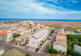 Hotel de la Plage has Balcony rooms