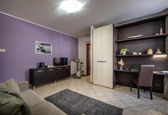 Arianna Apartment has Balcony rooms