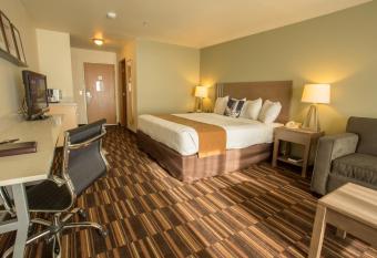 Inn at Wecoma has Balcony rooms