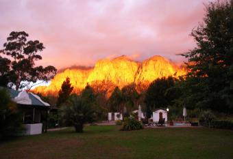 Orange-Ville Lodge & Guesthouse has Balcony rooms