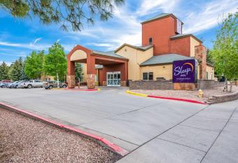 Sleep Inn Flagstaff allows 18 year olds to book a room
