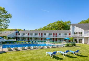 Rhumb Line Resort has Balcony rooms