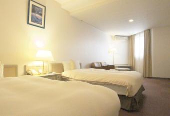 Hotel New Century allows 18 year olds to book a room