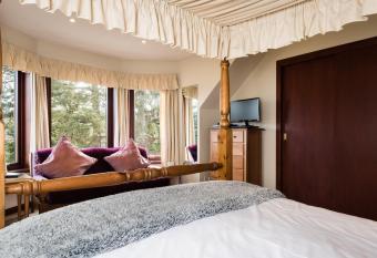 Crubenbeg Country House allows 18 year olds to book a room