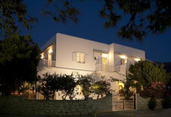 Doukissa has Balcony rooms