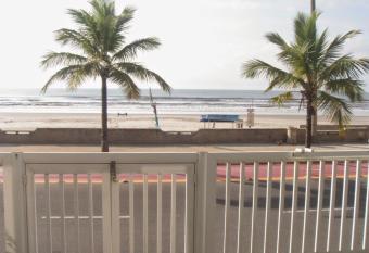 Apartamento Mongagu   P   na areia - 74 has Balcony rooms