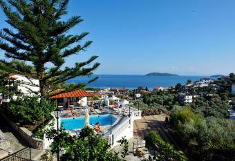 Fengeros Village has Balcony rooms