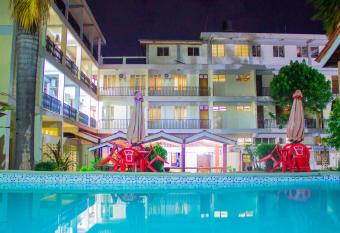 Kilimanjaro Crane Hotel has Smoking/Balcony rooms