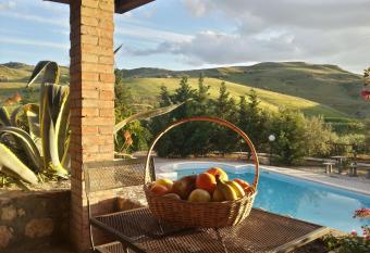 San Todaro Countryhouse with Pool has Balcony rooms