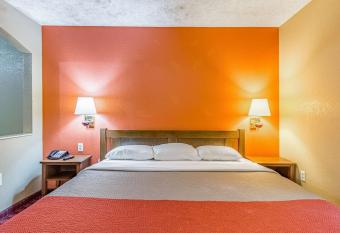 Motel 6 Lake Charles, LA has Smoking rooms