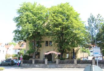 Gasthof Gruner Baum has Smoking/Balcony rooms