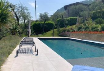 3 bedrooms house with lake view private pool and furnished balcony at Gargnano 3 km away from the beach has Balcony rooms