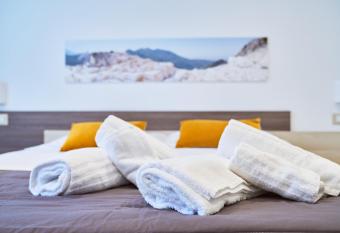 Firmafede Guest House allows 18 year olds to book a room