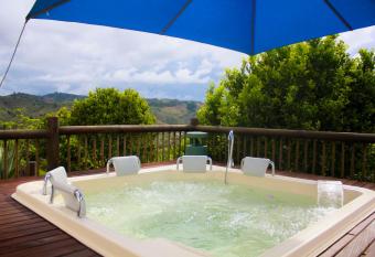 Finca Villa Sofia allows 18 year olds to book a room