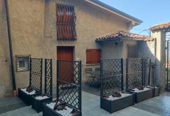 CasaTua alla Torre- Lago di Iseo has Balcony rooms