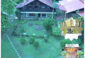 La Qhia Eco Retreat has Balcony rooms