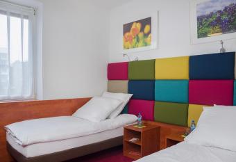 euroHOTEL Sosnowiec Kazimierz allows 18 year olds to book a room