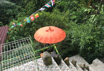 WW Backpackers allows 18 year olds to book a room