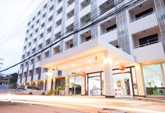 White House Bizotel has Balcony rooms