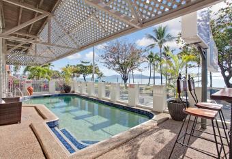 Beach House Motel allows 18 year olds to book a room