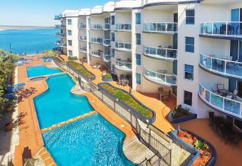 Watermark Resort Caloundra has Balcony rooms